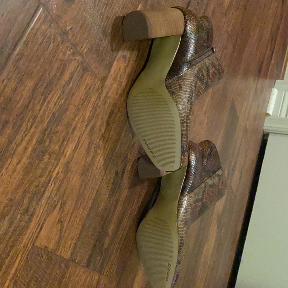 Zigi Soho Faux Snakeskin Ankle Boot - Picture 3 of 7